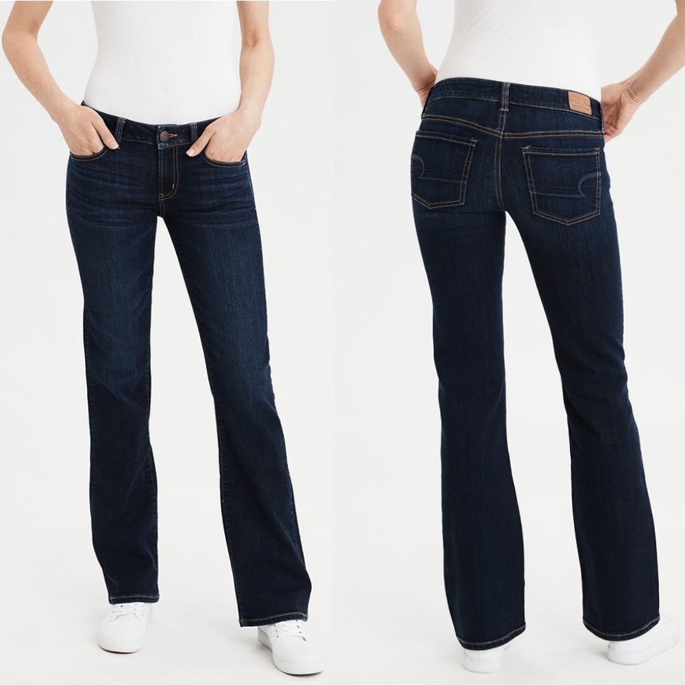 2 Pairs of American Eagle Boyfriend Jeans. NWOT 8L